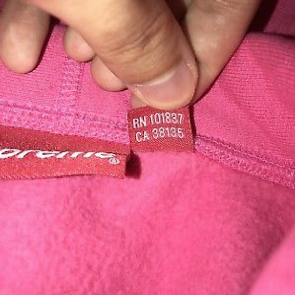 Authentic FW17 Supreme Box Logo Hooded Sweatshirt - Picture 8 of 8